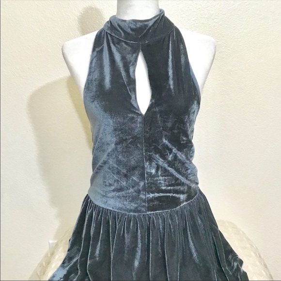 Tart Tops - Tart Keyhole Velvet Peplum Halter Top New